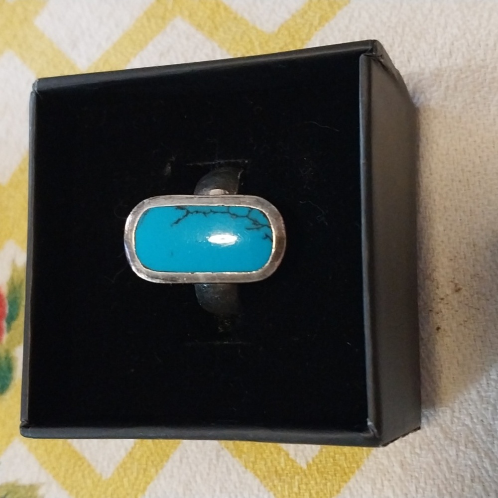 Heavy vintage turquoise and silver size 6 1\2